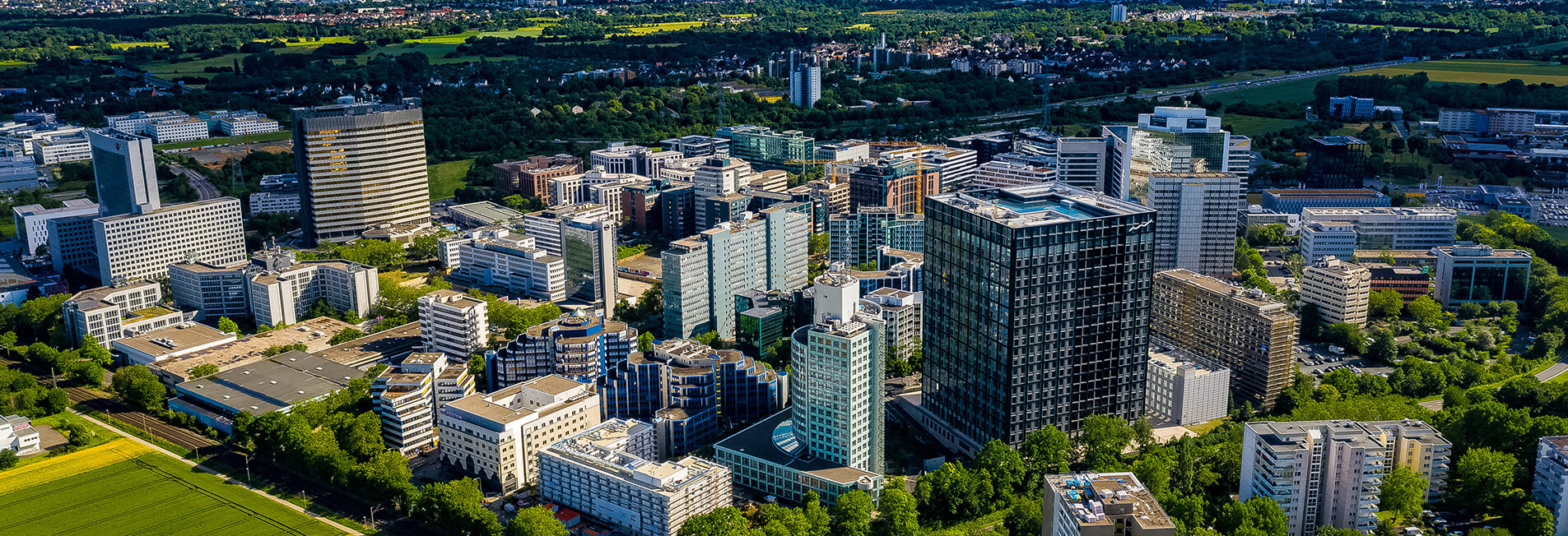 CERAGEM Eschborn im Gewerbegebiet Süd aus der Vogelperspektive